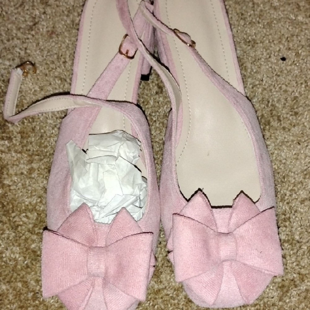 Source Unknown Pink Bow Heels